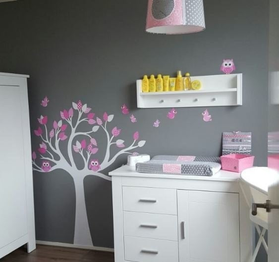 Muursticker boom met uilen en vogels (zacht roze)