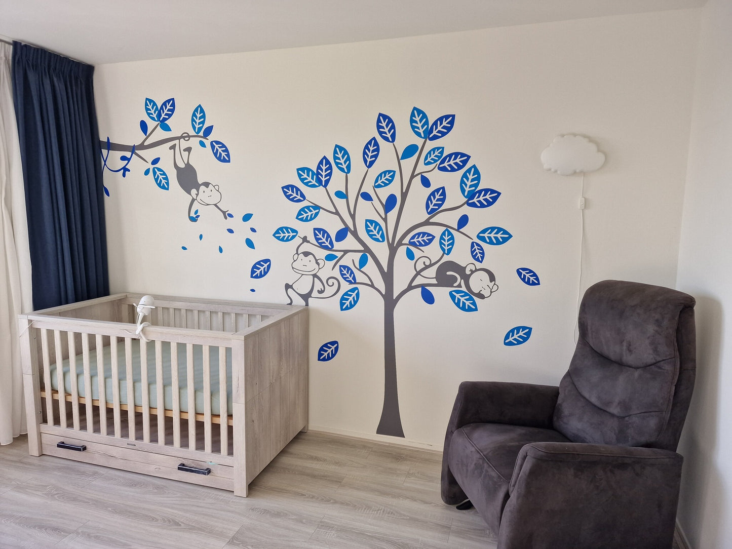 Muursticker boom en apen babykamer /  kinderkamer