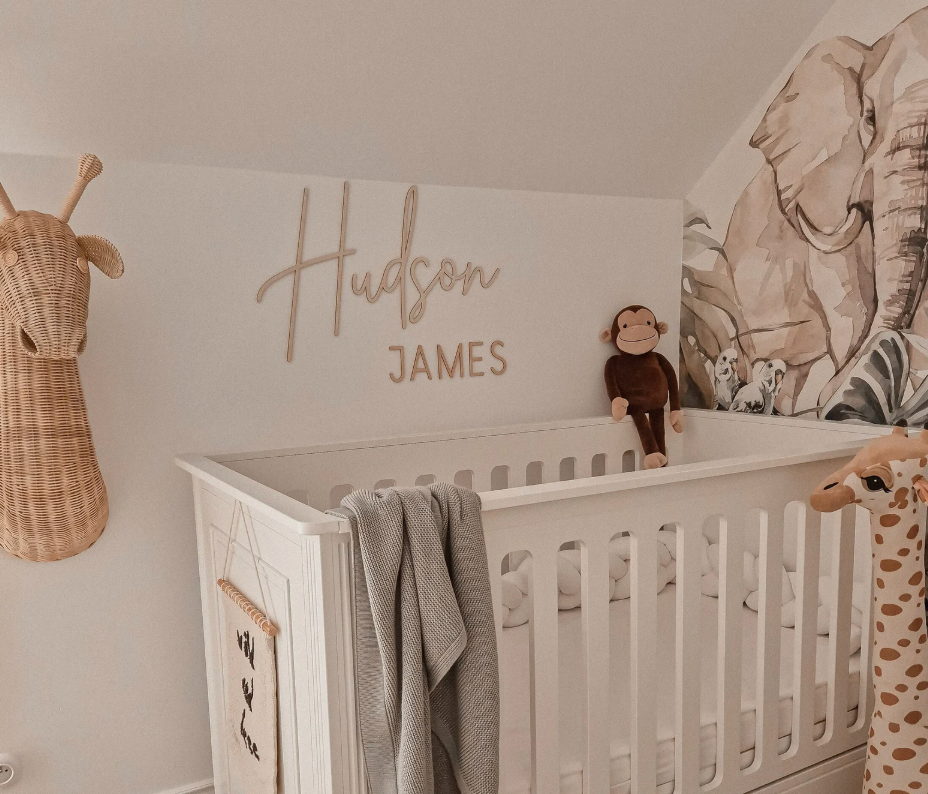 Dubbele naam van hout voor baby en kinderkamer