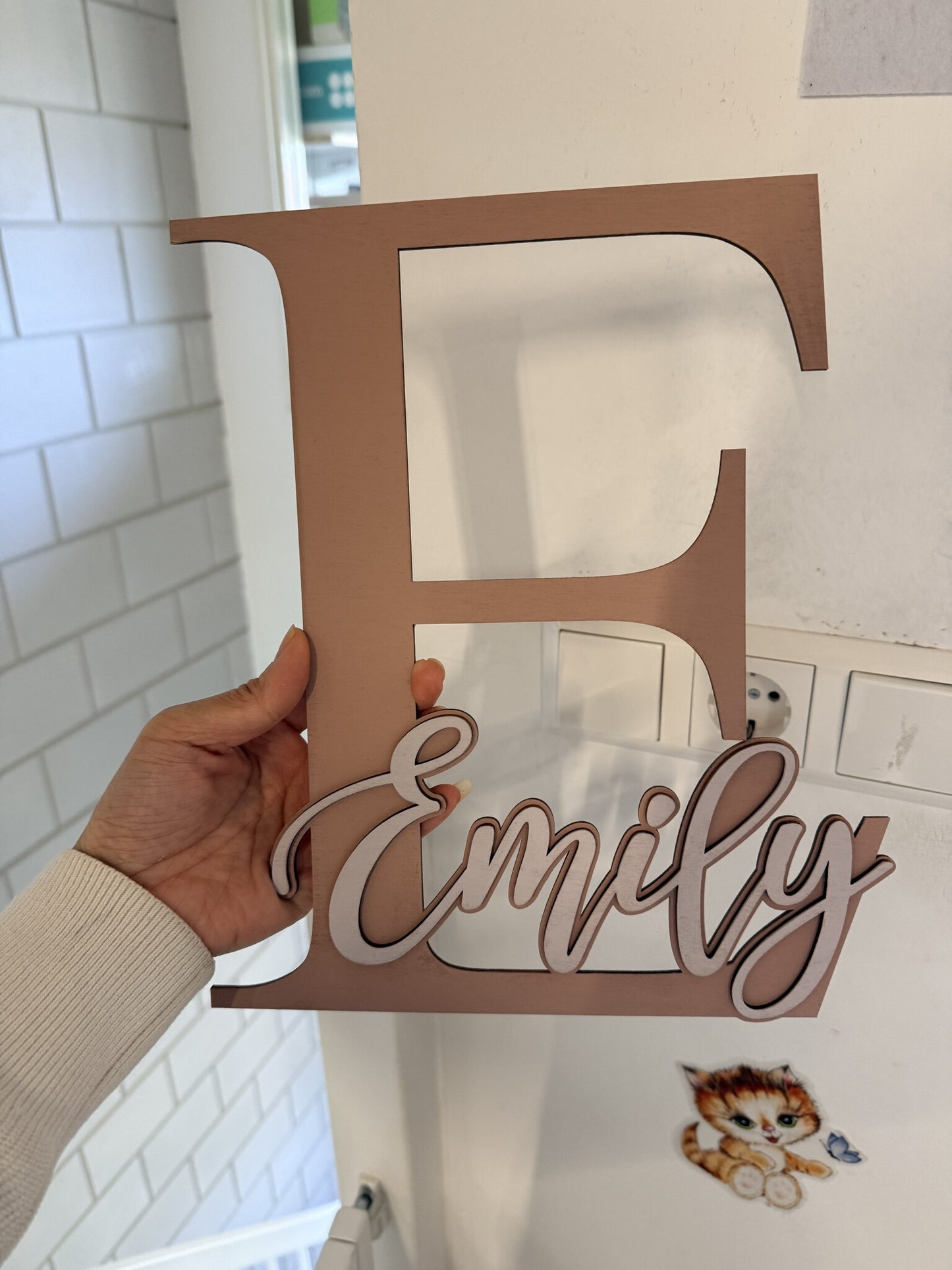 Gepersonaliseerd houten naambord kinderkamer – beginletter met naam