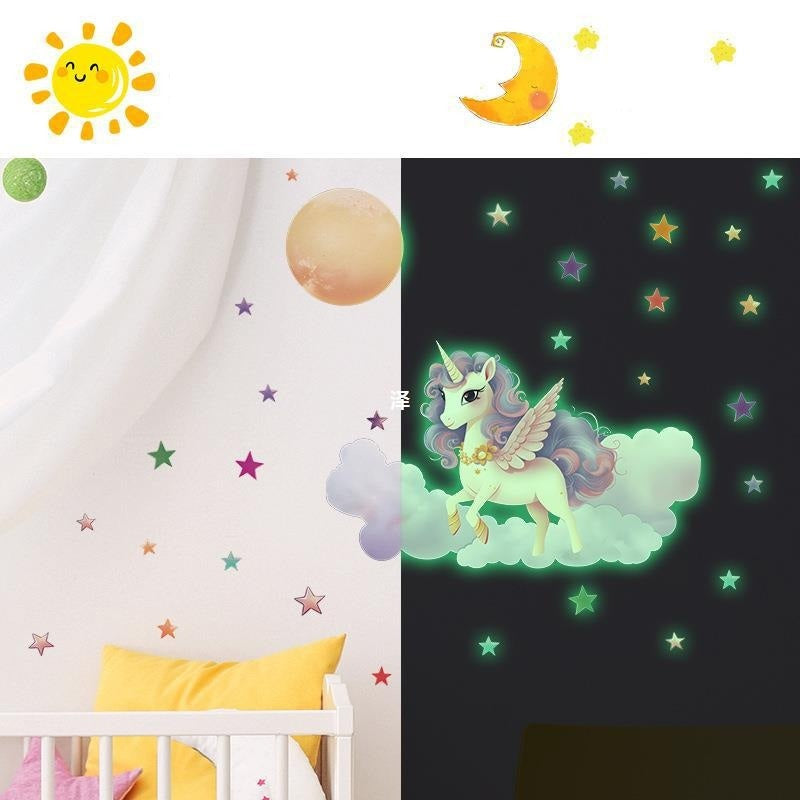 Glow in the Dark Unicorn op een Wolk Muursticker