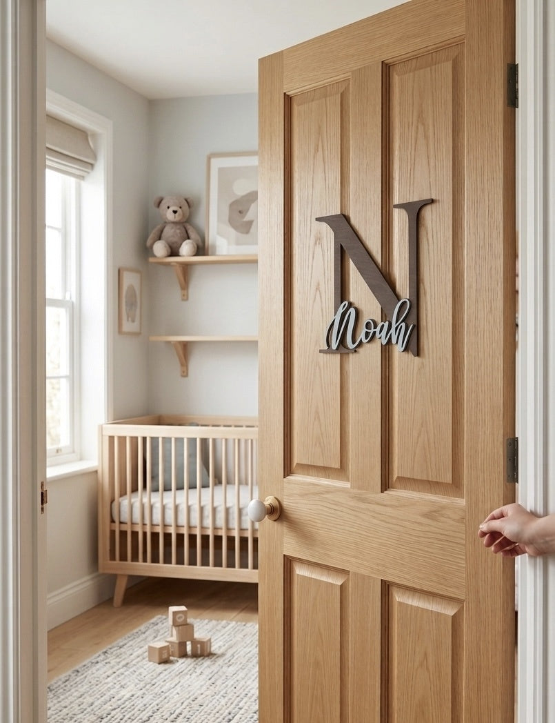Gepersonaliseerd houten naambord kinderkamer – beginletter met naam