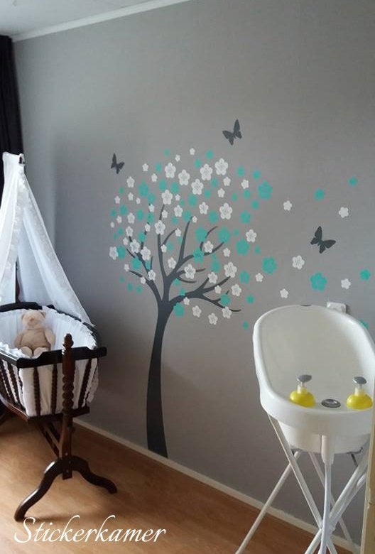 Muursticker bloesem boom mint en wit babykamer