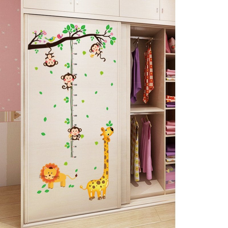 Muursticker giraffe groeimeter met aapjes babykamer - kinderkamer