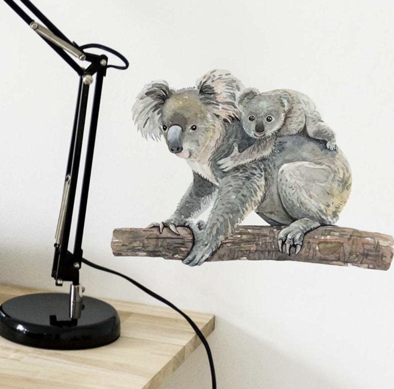 Muursticker koala beer op tak kinderkamer