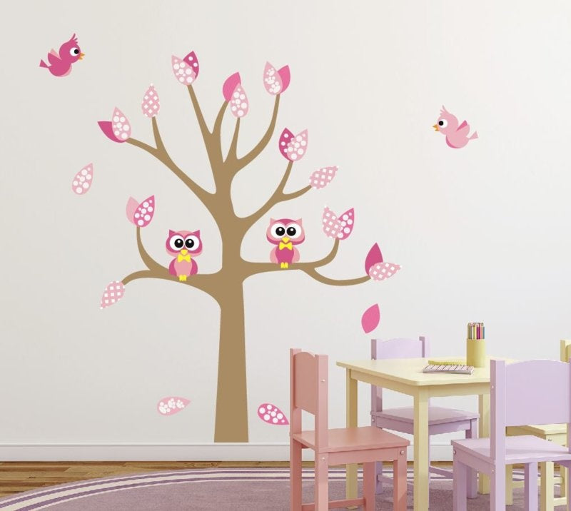 Muursticker roze boom met uilen en vogels meisjeskamer