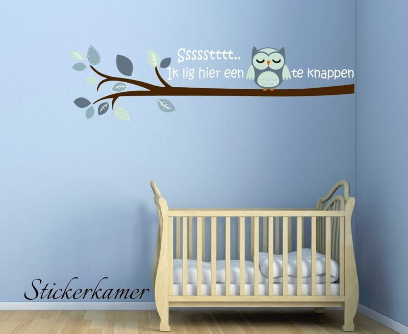Muursticker tak met uil kinderkamer, Sssst ik lig hier een "uiltje" te knappen (mint thema)