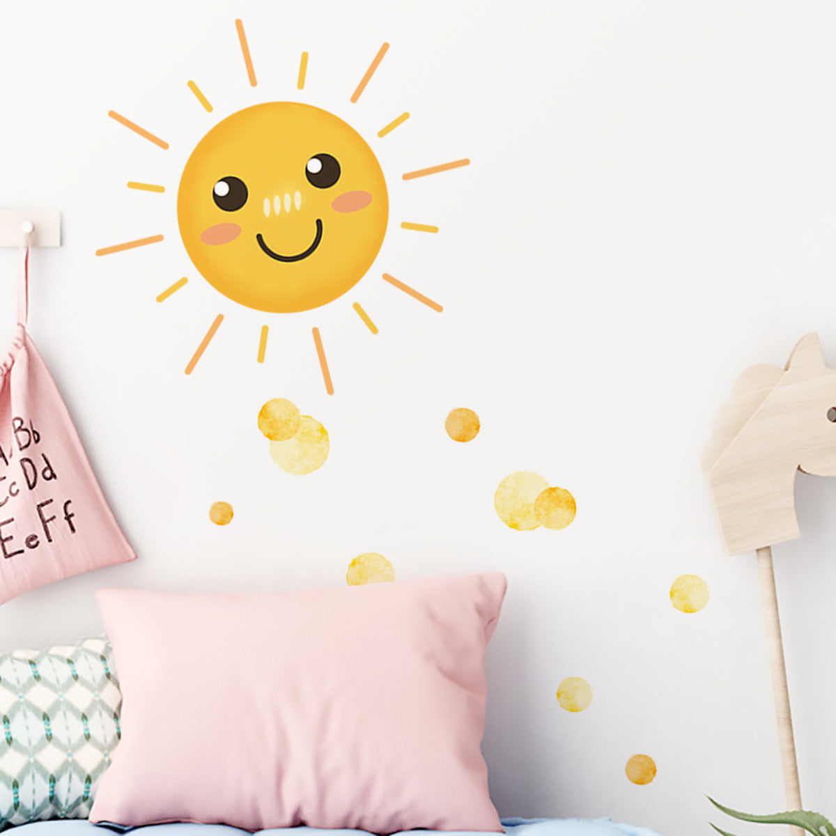 Muursticker zon gezichtje kinderkamer