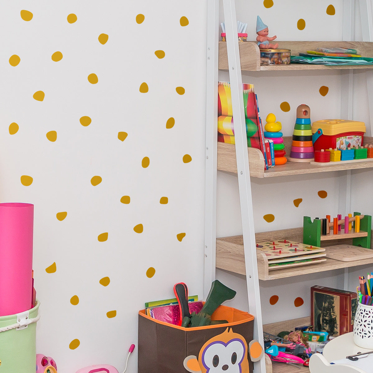 Muurstickers imperfecte stippen / cirkels babykamer kinderkamer