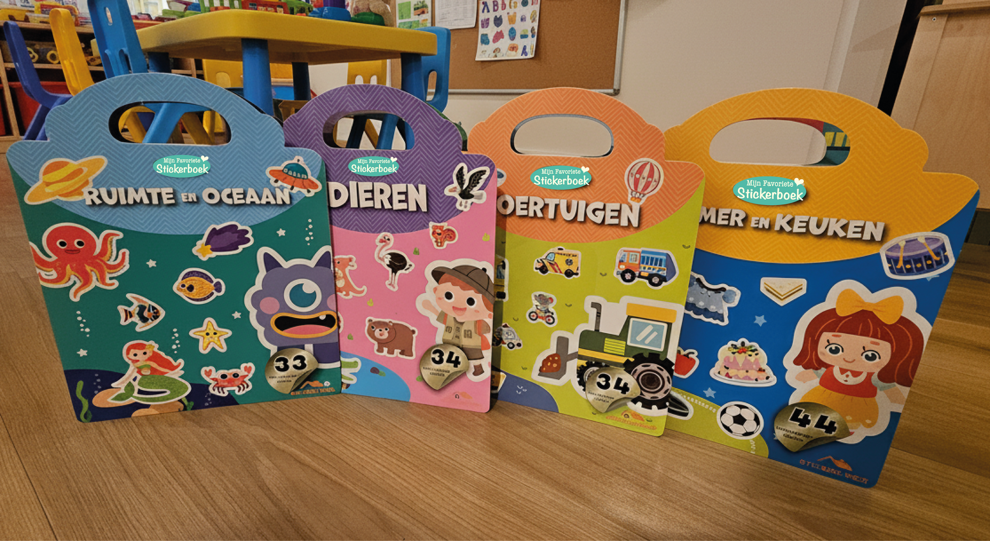 Stickerboek Kinderen: 4 Thema's  herbruikbaar