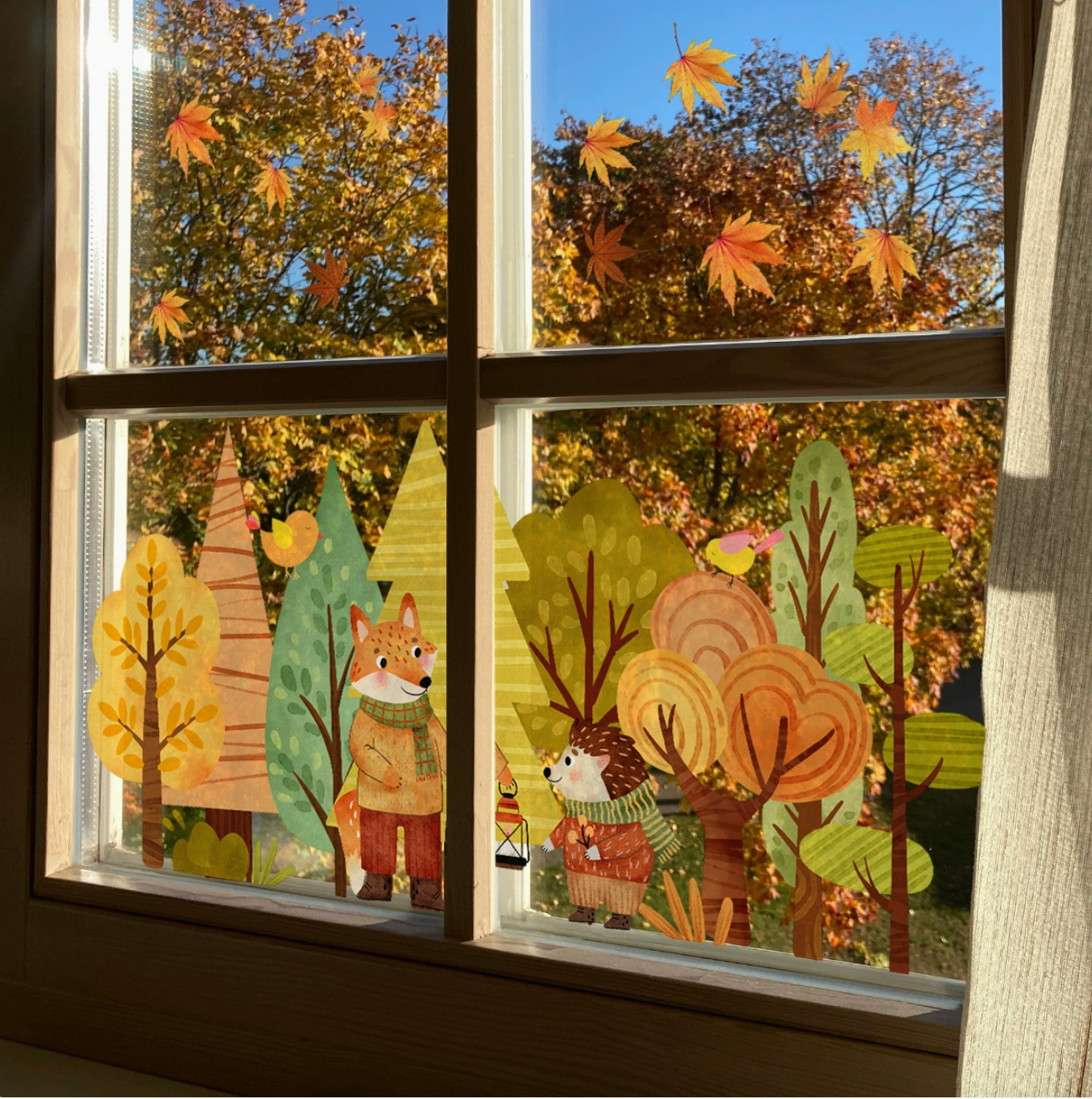 Statische Raamsticker dubbelzijdig geprint Bosdieren – Dubbelzijdige Herfstdecoratie met Esdoornblad, Vos & Egel