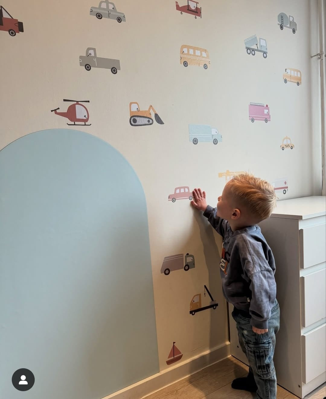 Muursticker voertuigen neutrale kleuren
